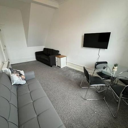 City Center Gem- Flat For 6 In Sheffield Gs404 Eksteriør billede